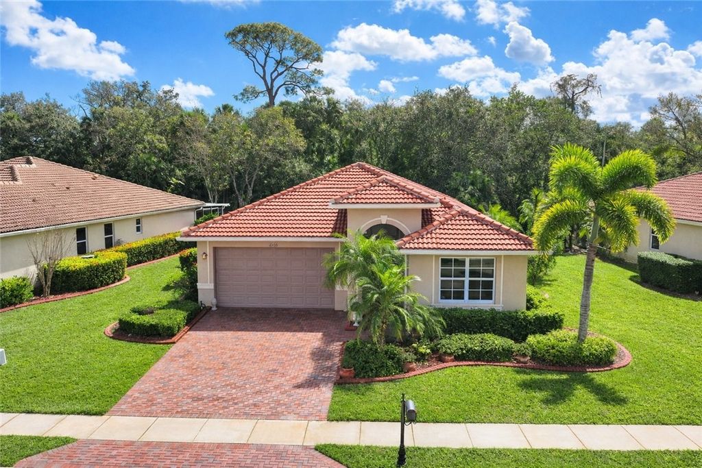 6335 Astor Place, Vero Beach, FL 32966