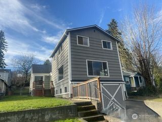 1523 Bloomington Avenue, Bremerton, WA 98312