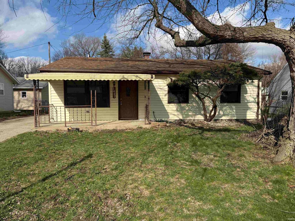 1427 Baywood Drive, New Haven, IN 46774