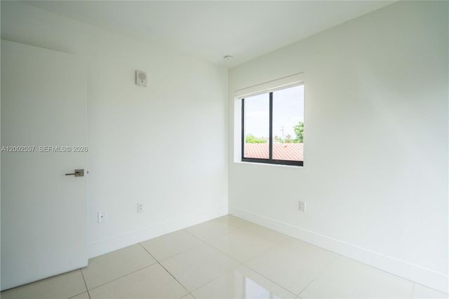 1971 Bay Dr 114, Miami Beach, FL 33141