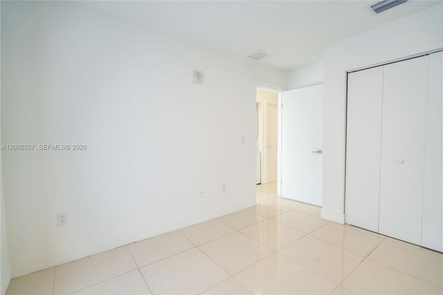 1971 Bay Dr 114, Miami Beach, FL 33141