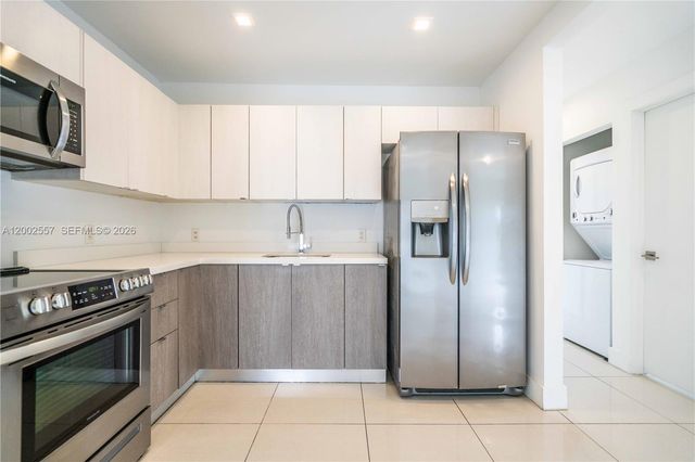 1971 Bay Dr 114, Miami Beach, FL 33141