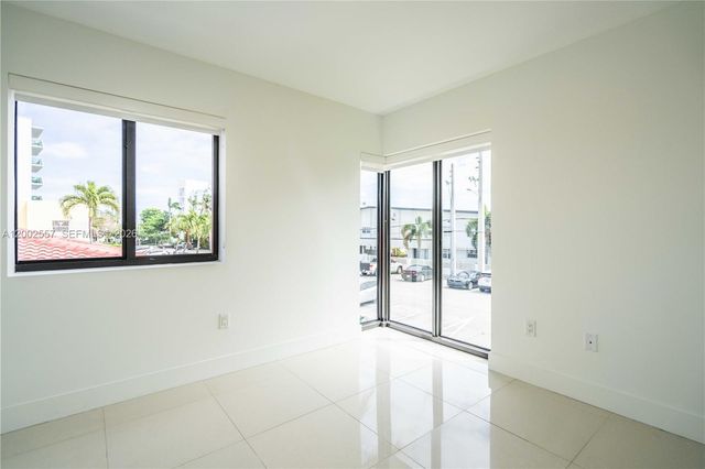 1971 Bay Dr 114, Miami Beach, FL 33141