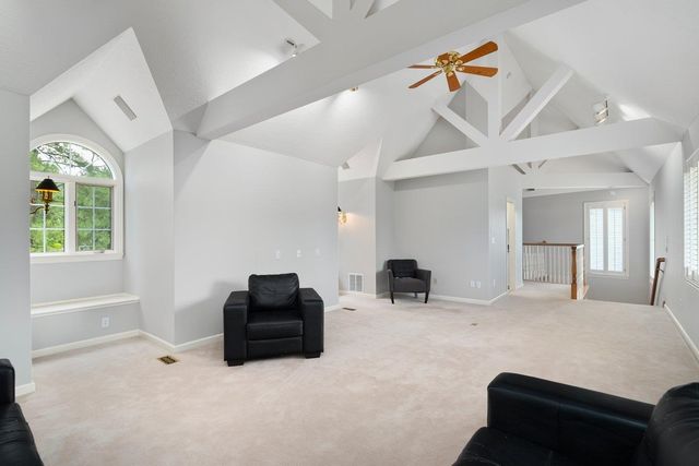 714 E Edenderry Ct, Spokane, WA 99223