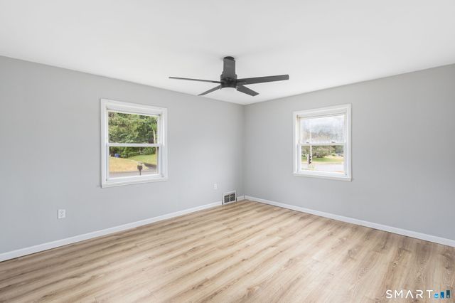 10 Teddy Lane, Norwich, CT 06360