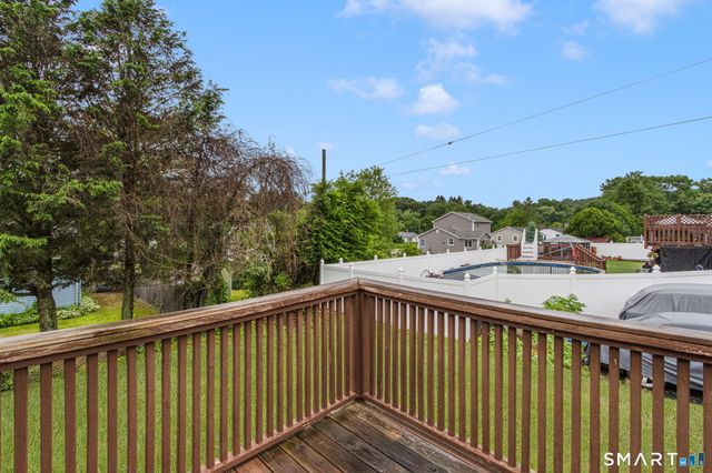 10 Teddy Lane, Norwich, CT 06360