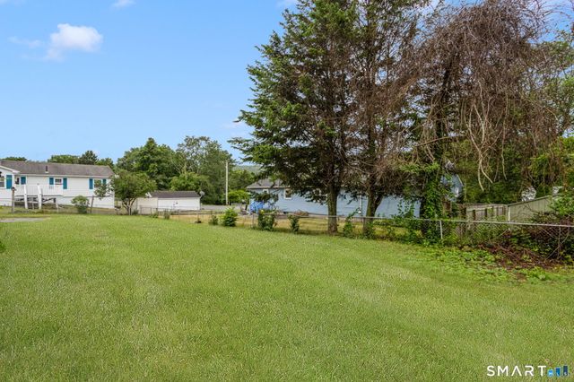 10 Teddy Lane, Norwich, CT 06360