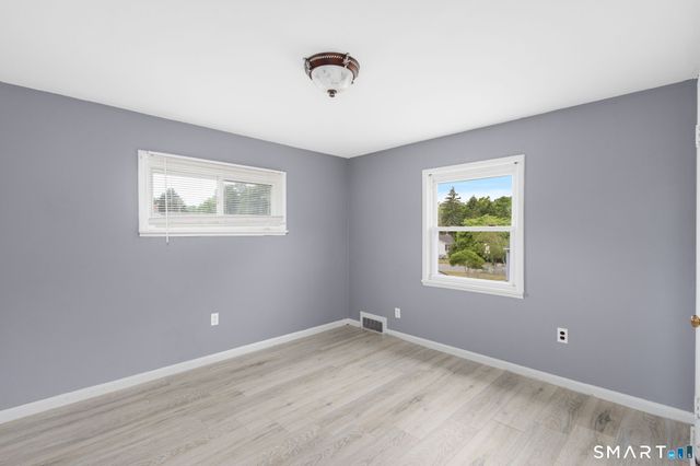10 Teddy Lane, Norwich, CT 06360