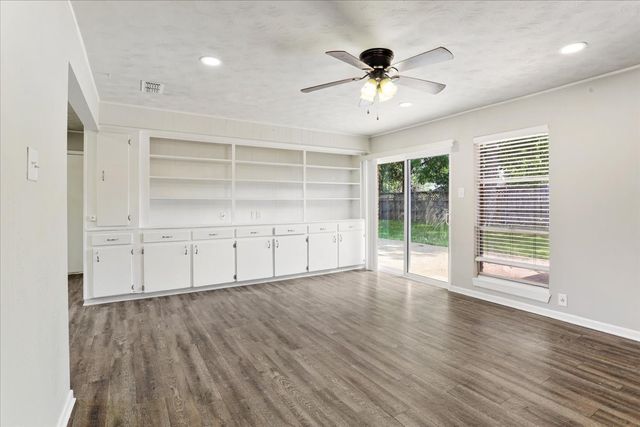 429 W Lamberth Road, Sherman, TX 75092