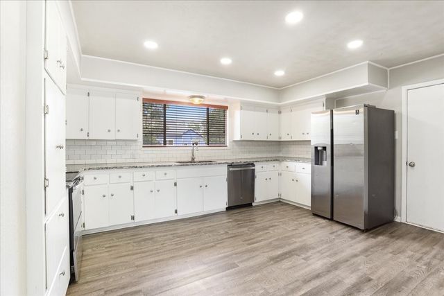 429 W Lamberth Road, Sherman, TX 75092