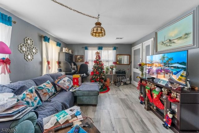 973 Ellis Pkwy, Edison Twp., NJ 08820