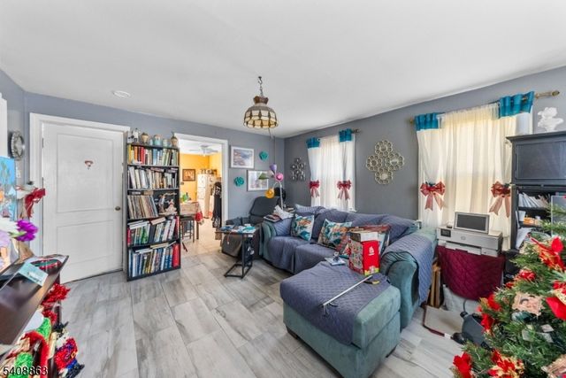 973 Ellis Pkwy, Edison Twp., NJ 08820