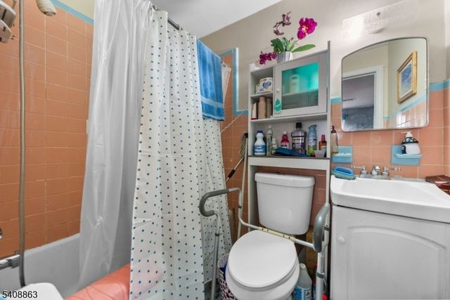 973 Ellis Pkwy, Edison Twp., NJ 08820