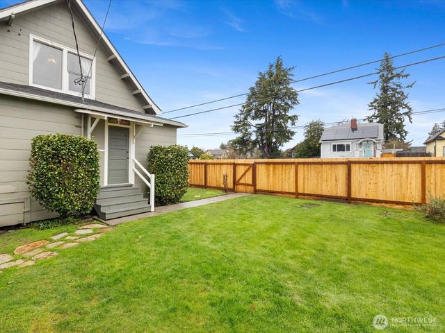1901 Hoyt Avenue, Everett, WA 98201