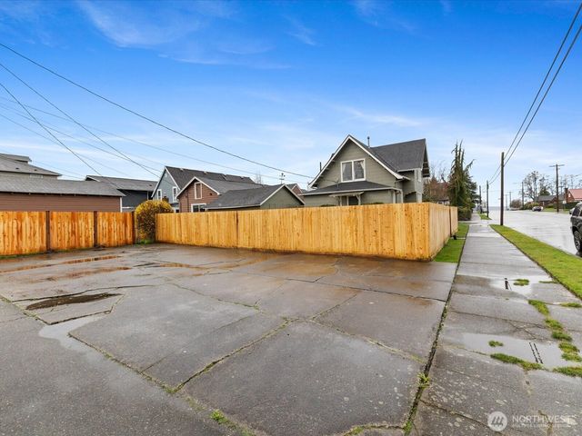 1901 Hoyt Avenue, Everett, WA 98201