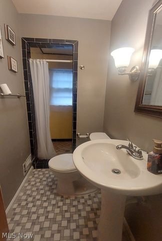 2915 Whitehaven Boulevard, Steubenville, OH 43952