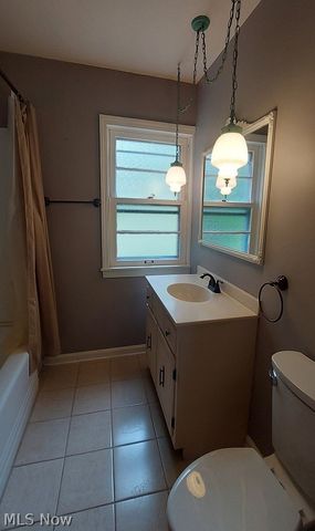 2915 Whitehaven Boulevard, Steubenville, OH 43952