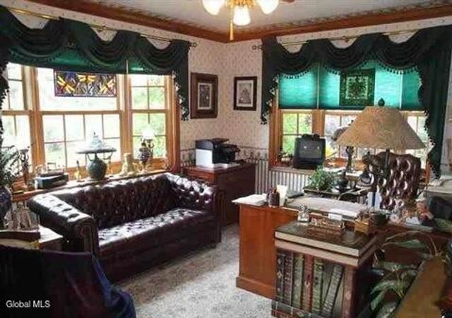 225 Long Meadow Lane, Rotterdam, NY 12306