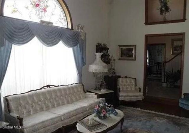 225 Long Meadow Lane, Rotterdam, NY 12306