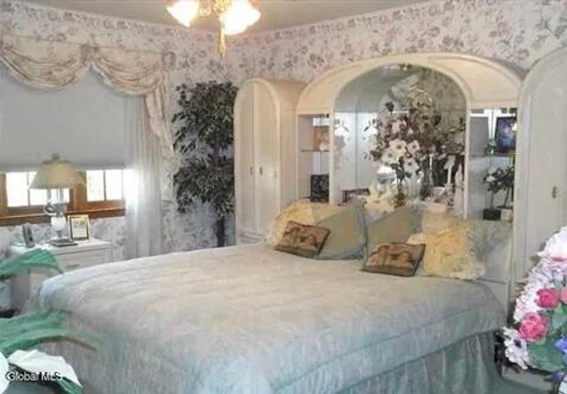 225 Long Meadow Lane, Rotterdam, NY 12306