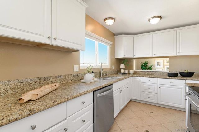 939 Nolan Way, Chula Vista, CA 91911