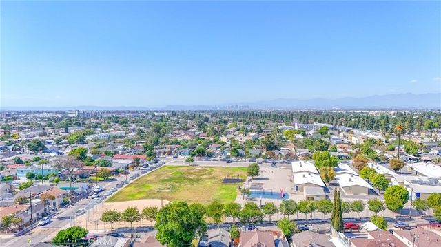 2114 E Knopf, Compton, CA 90222