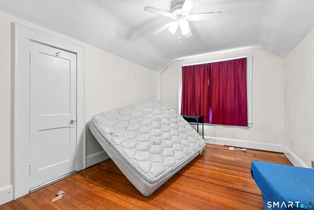 39 Oakridge Street, Norwich, CT 06360