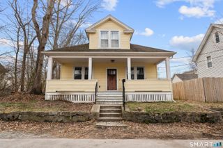 39 Oakridge Street, Norwich, CT 06360