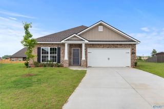 29471 Canoe Circle, Harvest, AL 35749