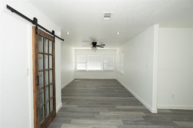3280 Cartwright Street, Beaumont, TX 77701