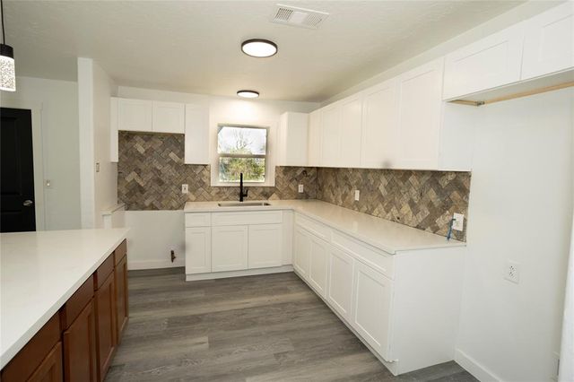 3280 Cartwright Street, Beaumont, TX 77701