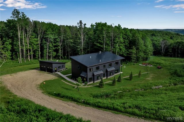 8 Trail Heights Poverty Hill Road, Ellicottville, NY 14731