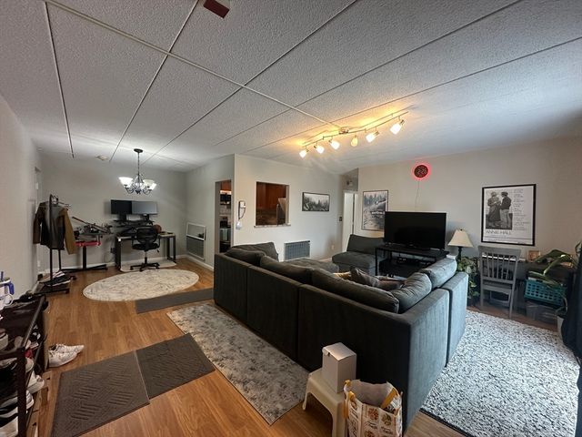 40 High St 305, Dedham, MA 02026