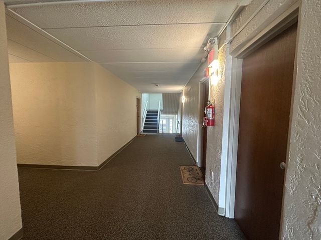 40 High St 305, Dedham, MA 02026