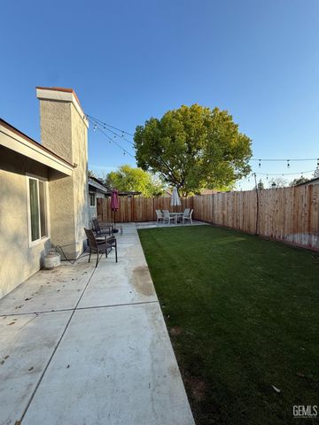 3708 Meade Court, Bakersfield, CA 93309