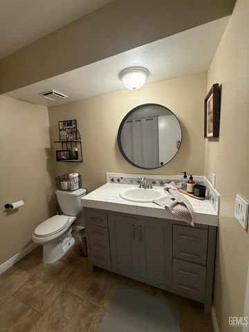 3708 Meade Court, Bakersfield, CA 93309