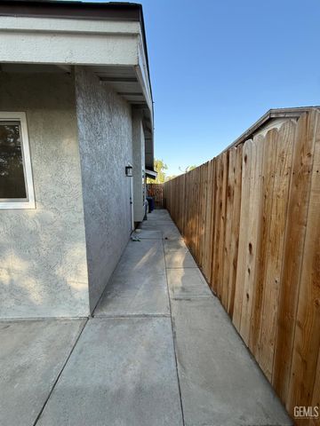 3708 Meade Court, Bakersfield, CA 93309