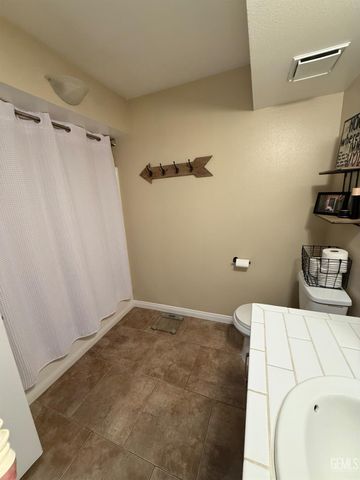 3708 Meade Court, Bakersfield, CA 93309