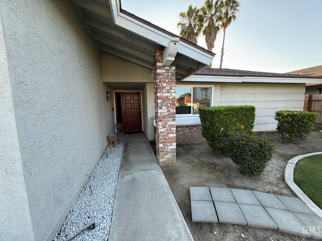 3708 Meade Court, Bakersfield, CA 93309