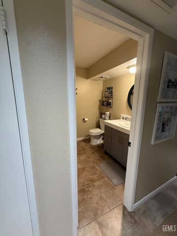 3708 Meade Court, Bakersfield, CA 93309