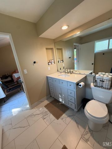 3708 Meade Court, Bakersfield, CA 93309