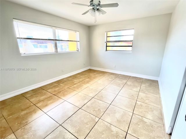 13725 SW 84th St A, Miami, FL 33183