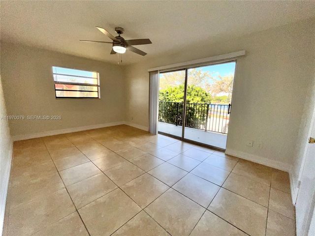 13725 SW 84th St A, Miami, FL 33183