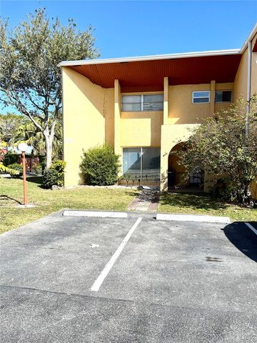 13725 SW 84th St A, Miami, FL 33183