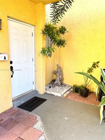 13725 SW 84th St A, Miami, FL 33183