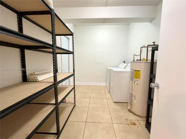 13725 SW 84th St A, Miami, FL 33183