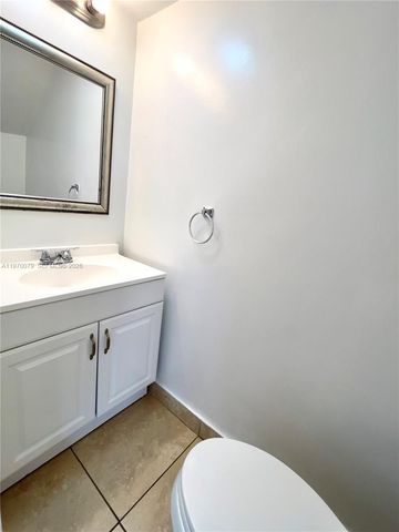 13725 SW 84th St A, Miami, FL 33183