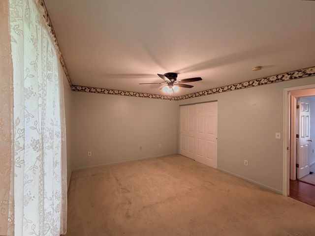 6527 Tall Oaks Drive, Florence, KY 41042