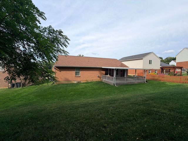 6527 Tall Oaks Drive, Florence, KY 41042