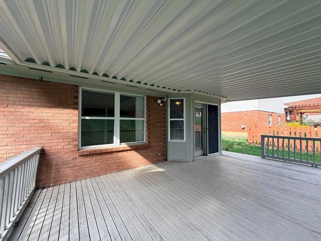 6527 Tall Oaks Drive, Florence, KY 41042